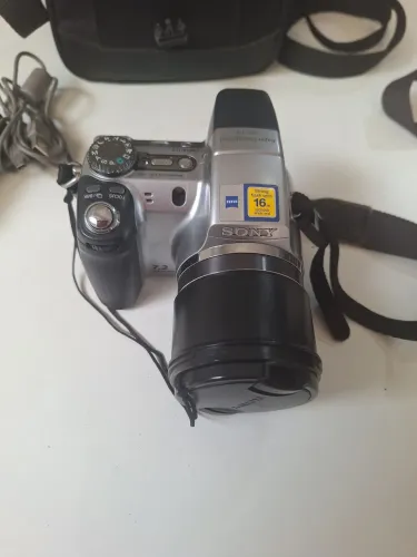 Câmera Fotográfica  SONY 16 M