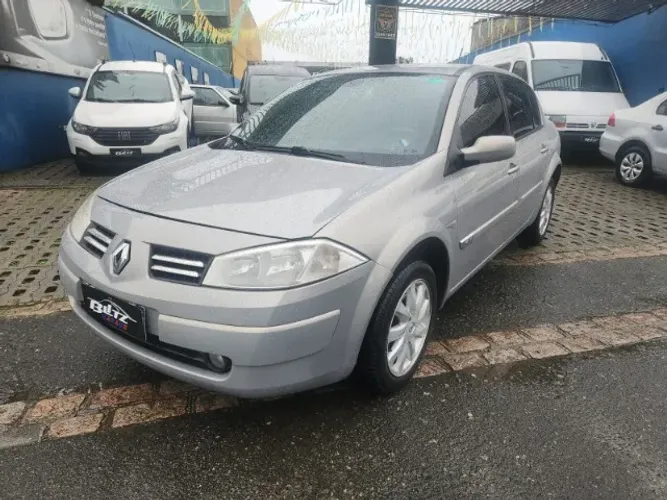 Renault Megane Sedan Dynamique Hi-flex 1.6 16V 2011