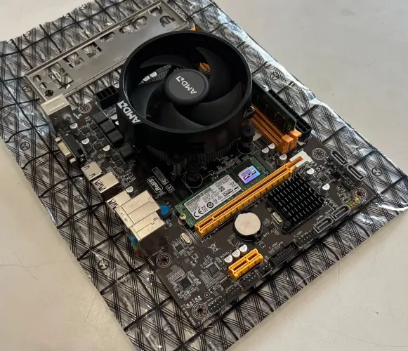 Kit rizen 3200 16 giga nvme 