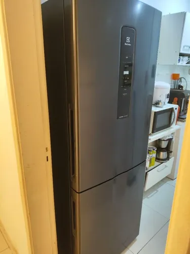 Geladeira Eletrolux Autosense 490L inverter (defeito)