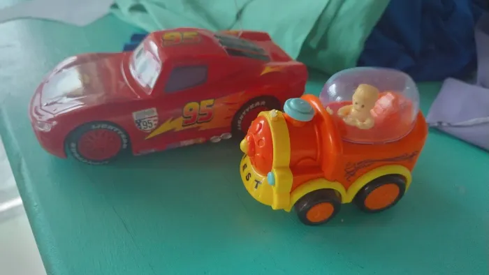 Carrinho hotwills 