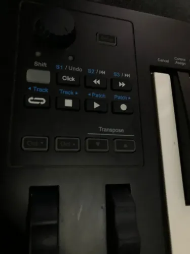 Controlador midi Impact GX49 
