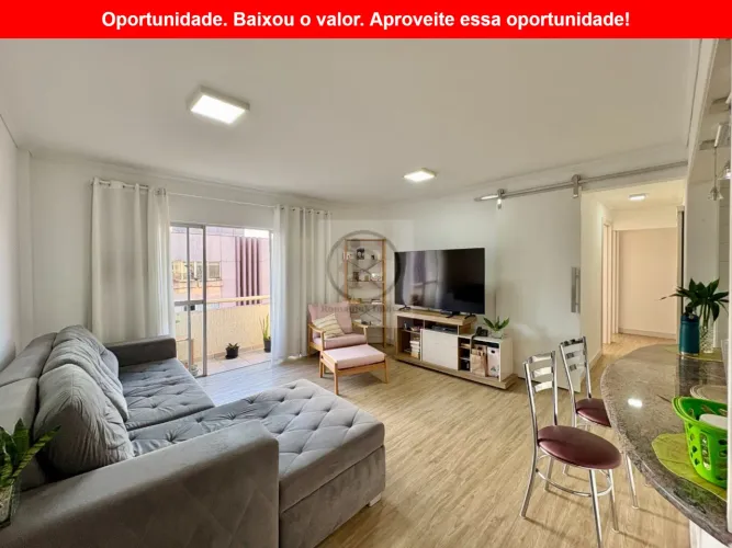 Apartamento amplo com 3 quartos no Ahú | 82m² privat. | uma vaga coberta | andar alto | fa