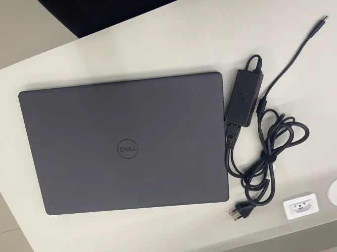 Notebook Dell Inspiron i3