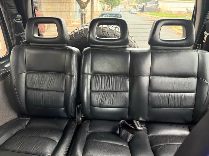 Troller T-4 4X4 2.8 TB Int. Cap. Lona Diesel 2005