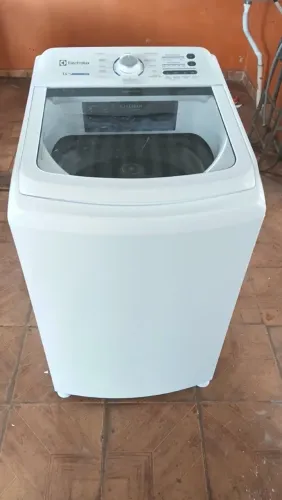 Vendo máquina de 14kg Electrolux Essential Care