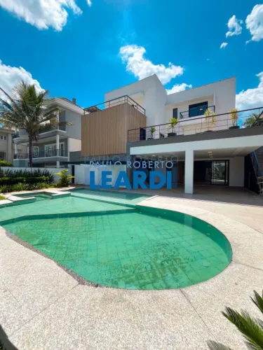 CASA EM CONDOMÍNIO - TAMBORÉ - SP