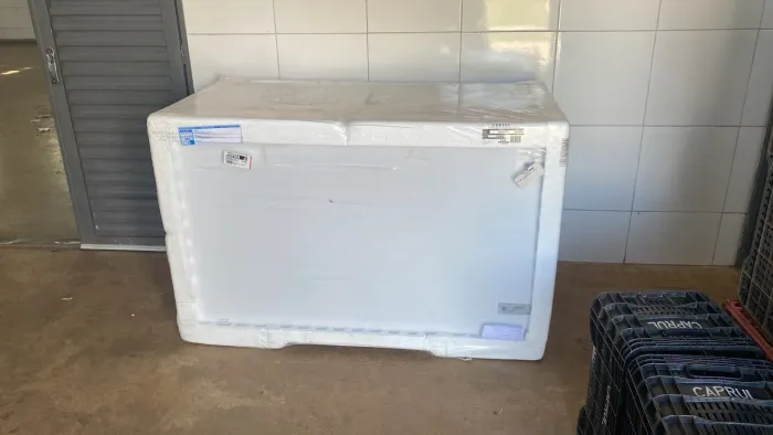 Freezer consul 528 litros na caixa sem uso duas tampas inverter