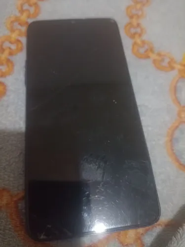 Celular com a tela zoada 