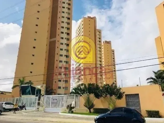 Apartamento com 02 quartos sendo 01 suíte