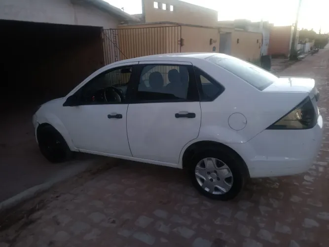 Ford Fiesta Sed. 1.6 8V Flex 4P 2012