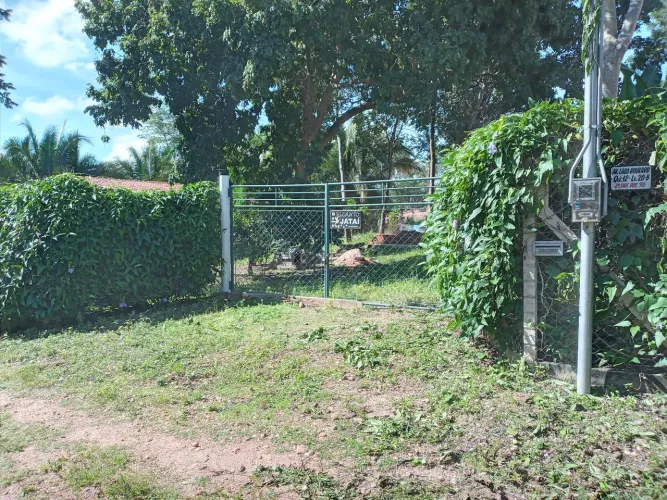 Oportunidade, exelente lote no condomínio clube dos 30 no lago Serra da mesa próximo a uru