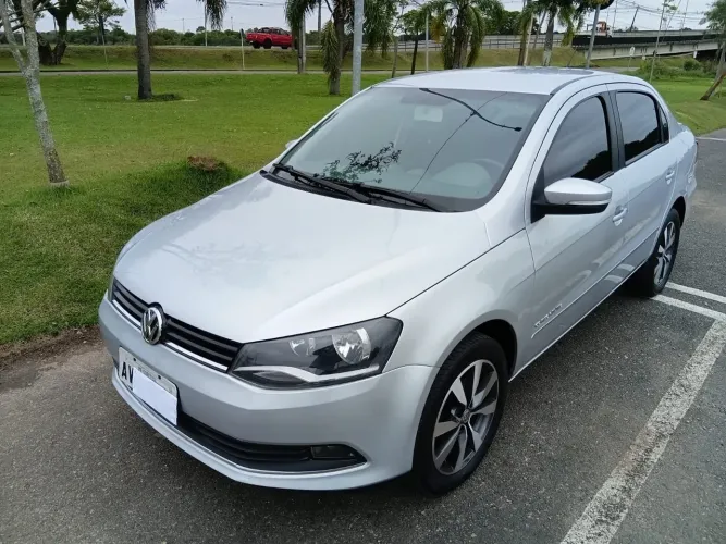 Volkswagen Voyage Comf/highli. 1.6 MI T.flex 8V 4P 2013