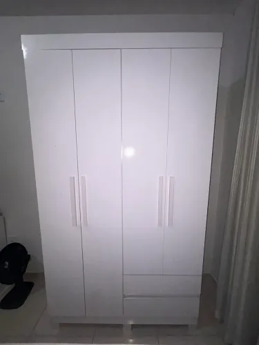 Guarda-roupa solteiro