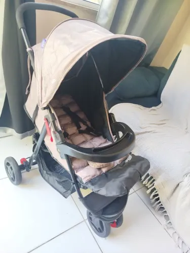 Carrinho de bebe Cosco 