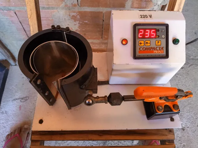 MÁQUINA PRENSA DE ESTAMPAR CANECAS COMPACTA PRINT ( 220V)