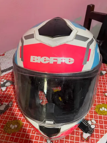 Vende se capacete,tamanho 60