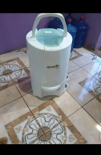 vendo esta centrífuga 10 kilos mulher nao troco