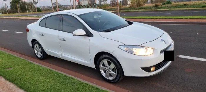 Renault Fluence Sed. Dynamique 2.0 16V Flex Aut. 2012