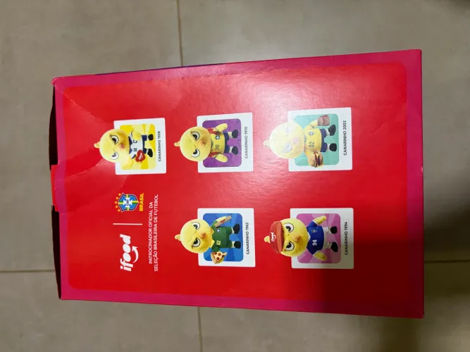 Troco Canarinho IFood 2002 pelo 1958 ou 1994