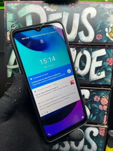 Motorola e20