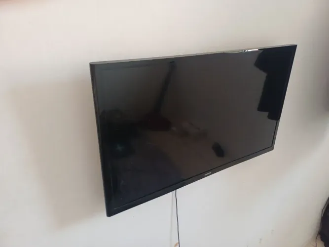 Televisao 23 polegadas, Samsung.. em perfeito estado