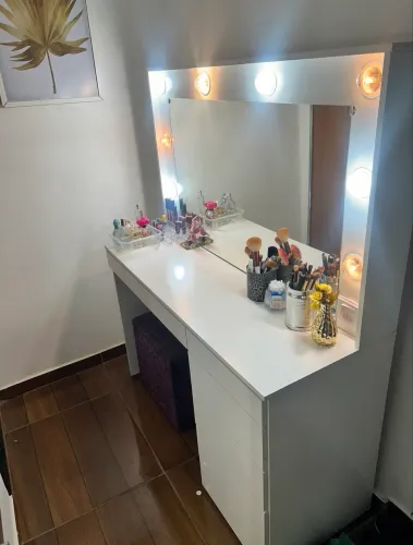 Penteadeira CAMARIM com iluminação