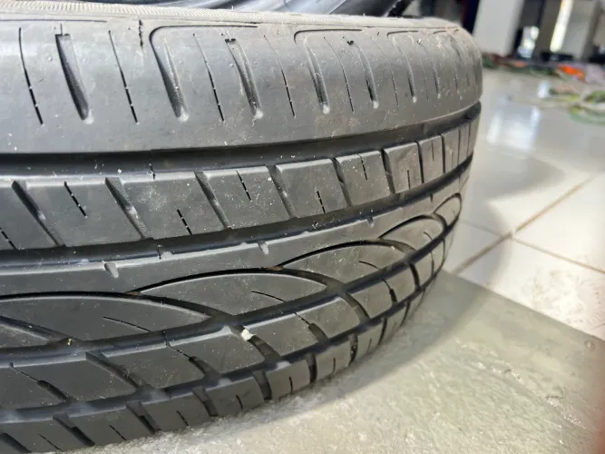 Vendo pneus aro 18 novos! Valor do par!!