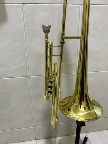 Trombone Pisto Médio Jahnke, Dourado
