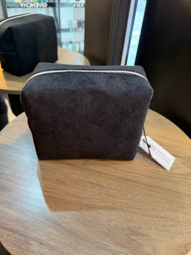 necessaire atoalhada preta sephora