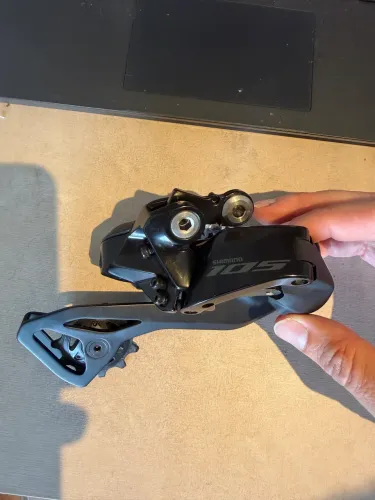 Câmbio traseiro Shimano 105 di2 RD-7150