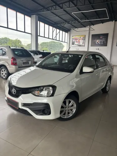 Toyota Etios X Plus Sedan 1.5 Flex 16V 4P Mec. 2020