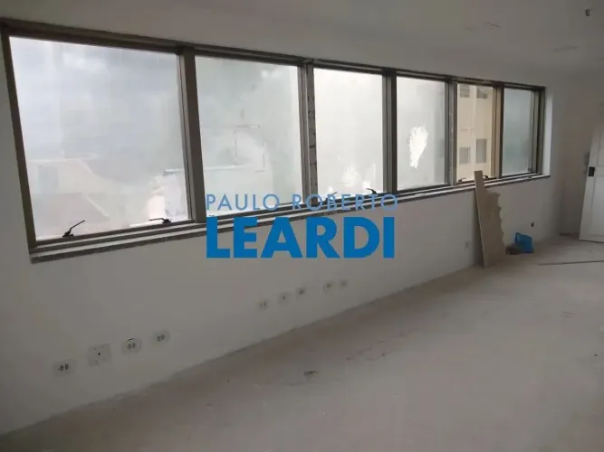 CONJ. COMERCIAL - PINHEIROS - SP