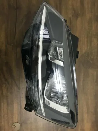 Farol Fox Crossfox e Spacefox G3 2015 a 2022 seminovo original VW 