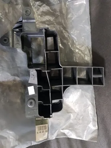 Suporte parachoque traseiro L direito sandero.