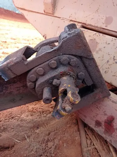 Caçamba basculante para caminhão toco