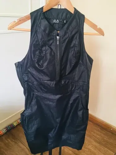 Vestido RVD Reinvindique preto