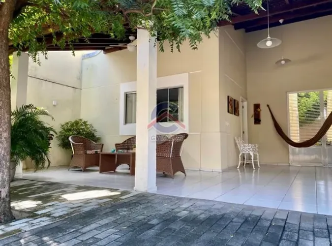 GV Vende: Casa no Cond Quinta dos Açores/ Piçarreira/ 3 Suites
