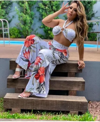 Conjunto fábrica de santas