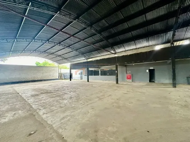Alugo Galpão Comercial no Honório Fraga