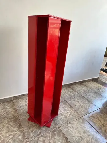 Porta CDs Giratória Vermelha