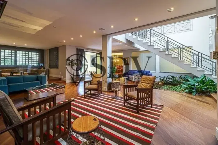 Casa alto padão, condomínio fechado,5 dorm, sendo 4 suítes , 6 vag. Chácara Monte Alegre