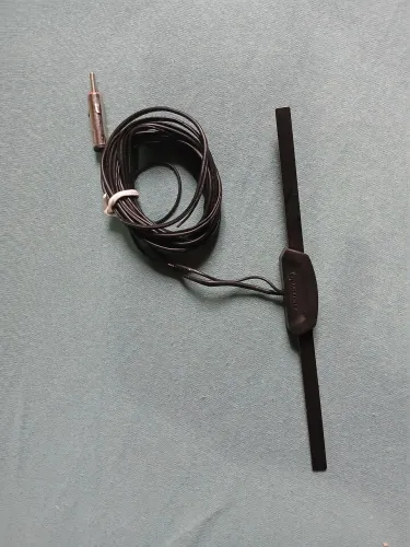 Antena automotiva interna universal