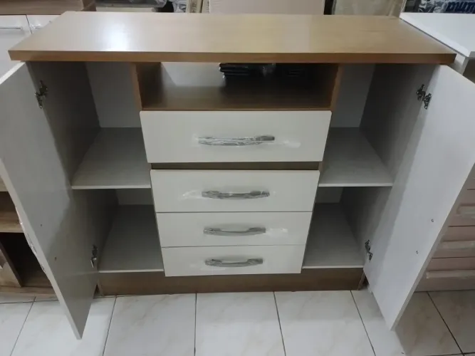 CÔMODA 4 GAVETAS 2 PORTAS