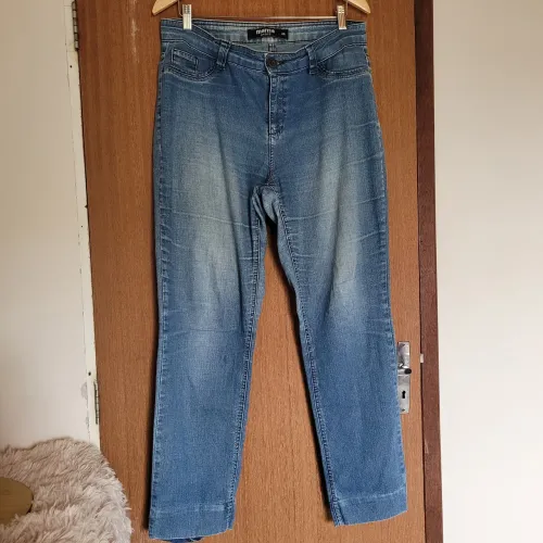 Calça jeans feminina - Tamanho 46