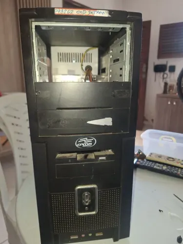 Gabinete de PC Epcom com Fonte