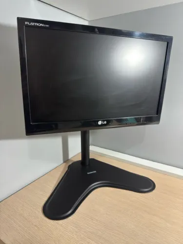 Monitor LG Flatron E1941S 18.5? + Suporte Brasforma