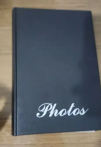 Álbum de fotos antigos vazio