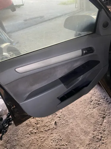 Forro de porta cinza Vectra 2007