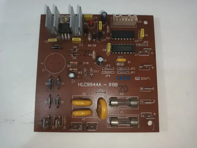 PLACA (HLC9944A-R00)